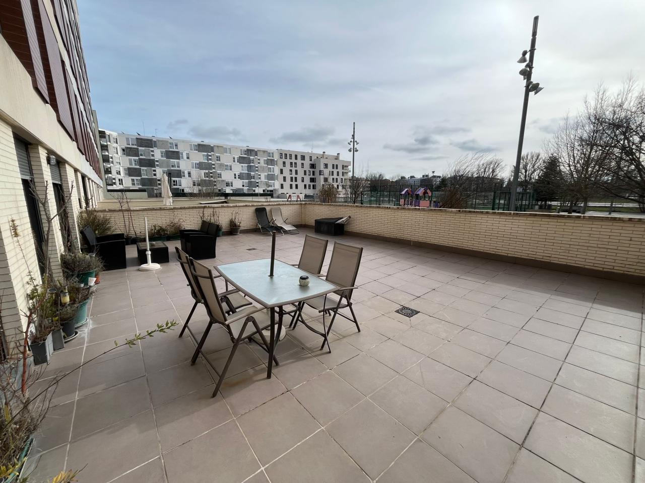 <strong>Conde Lucanor</strong><br/>Venta - P011820<br/><span>Burgos - Coprasa - Villimar - S2 - S3</span><br/><span><span>250.000 € </span></span>