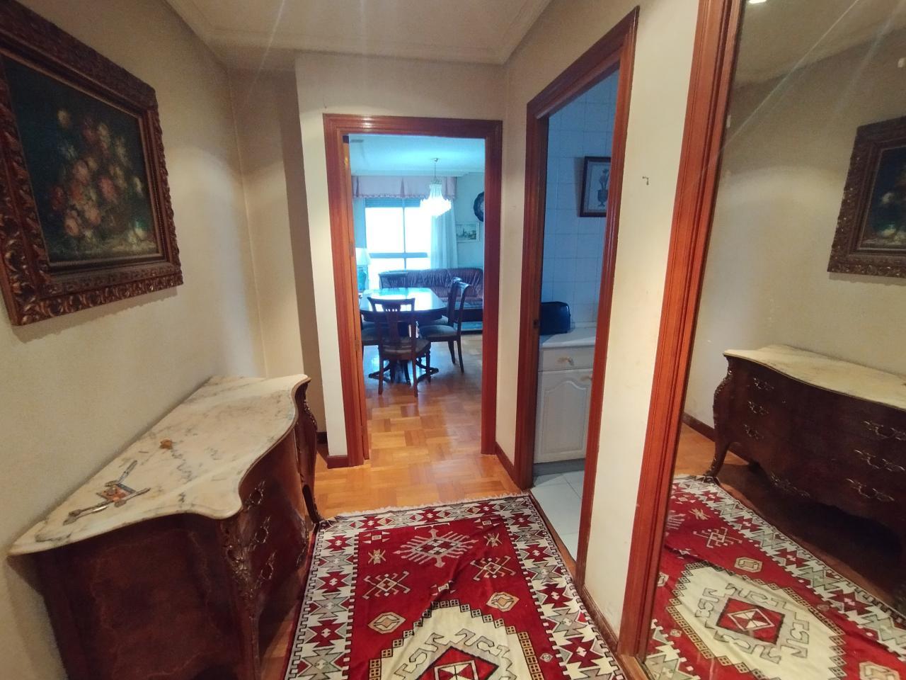 <strong>Plaza Antonio José</strong><br/>Venta - P011842<br/><span>Burgos - G3 - Bª de los Rios - G2 - Alcampo</span><br/><span><span>210.000 € </span></span>